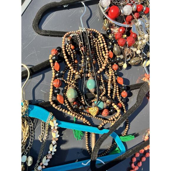 Costume Jewelry *mostly* Wearable 6 Pounds, Vintage / Modern - Picture 9 of 10